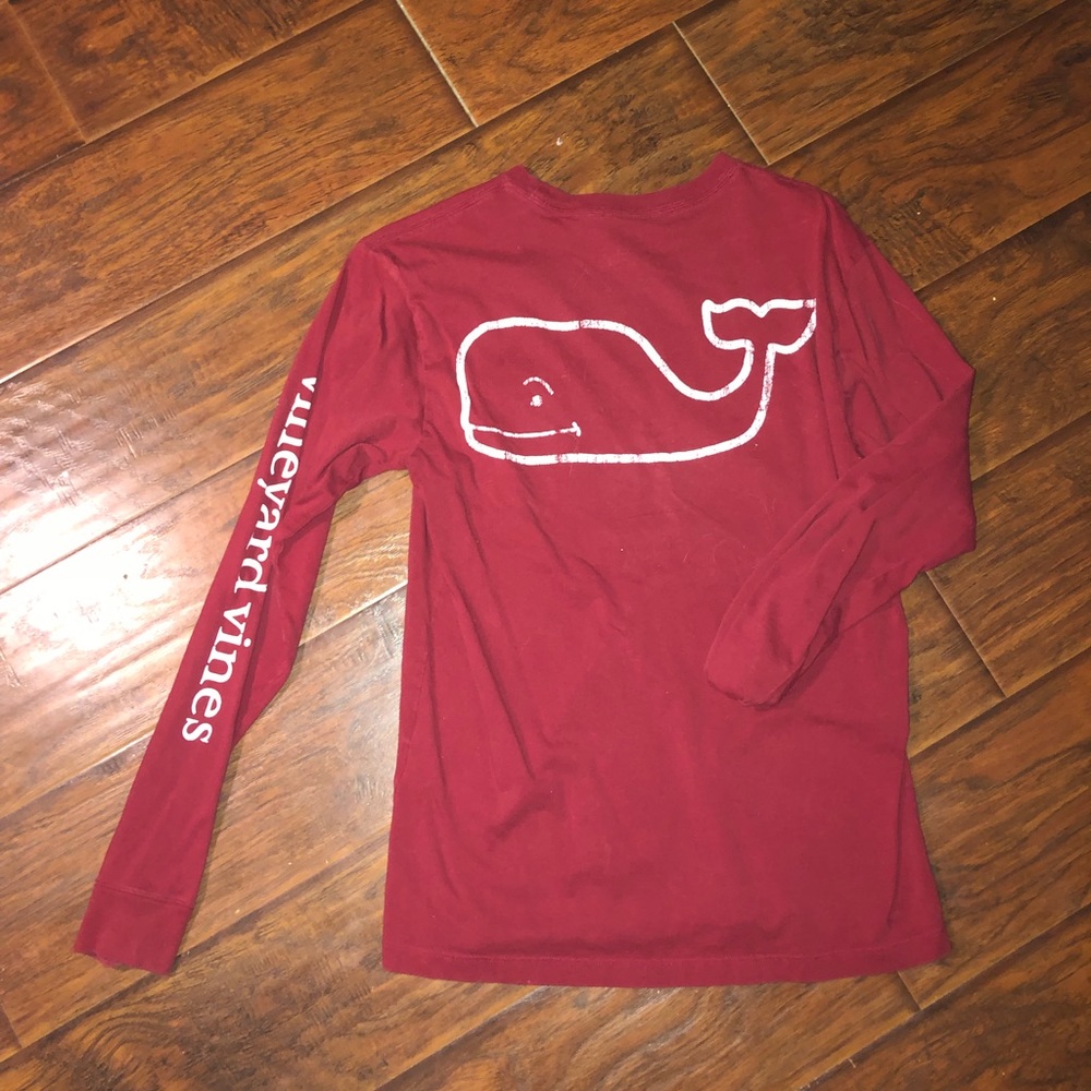 Vineyard vines tee